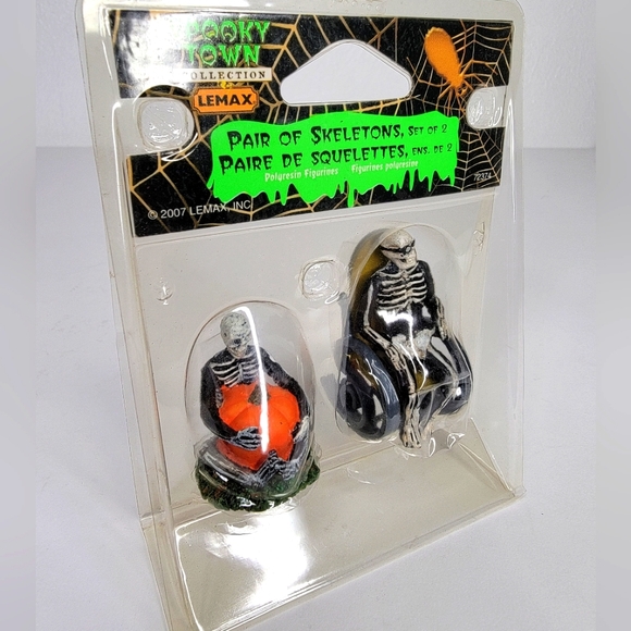 New Retired 2007 LEMAX Halloween Spooky Town "Pair of Skeletons" - Picture 5 of 5